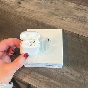 AirPods 2nd gen with case, box and charging cord!